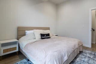 Property photo for 1122 13th Avenue #A, Seattle photo 28
