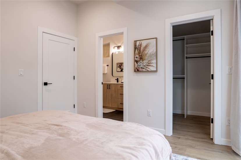Property photo for 1122 13th Avenue #A, Seattle photo 27