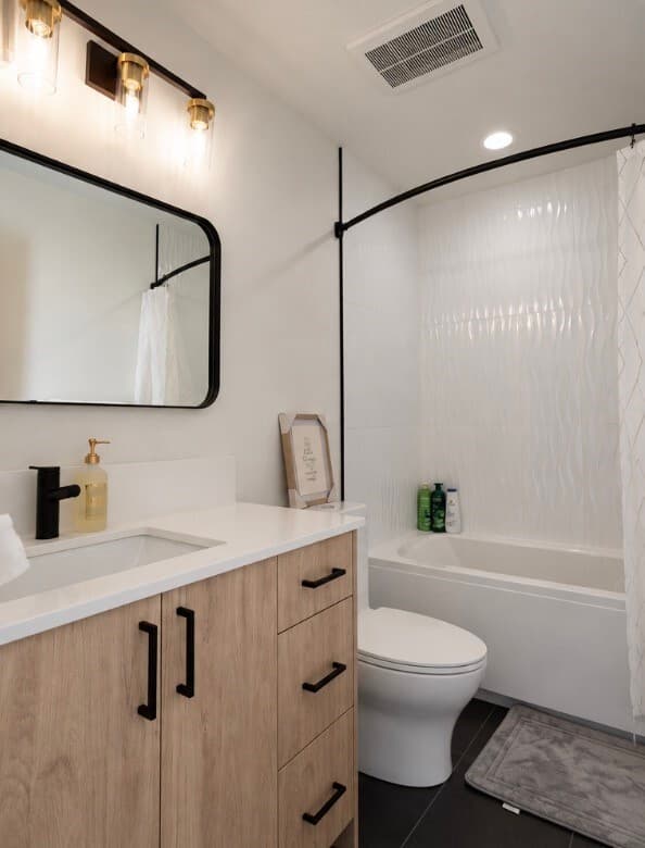 Property photo for 1122 13th Avenue #A, Seattle photo 16