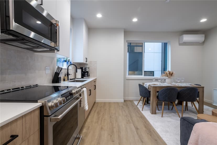 Property photo for 1122 13th Avenue #A, Seattle photo 11