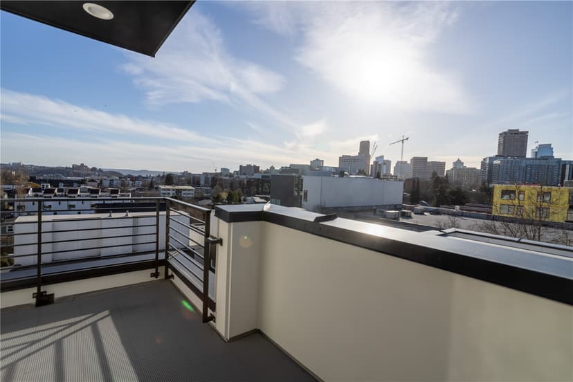 Property photo for 1122 13th Avenue #A, Seattle photo 39