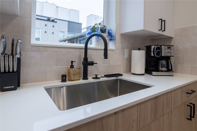 Property photo for 1122 13th Avenue #A, Seattle photo 13