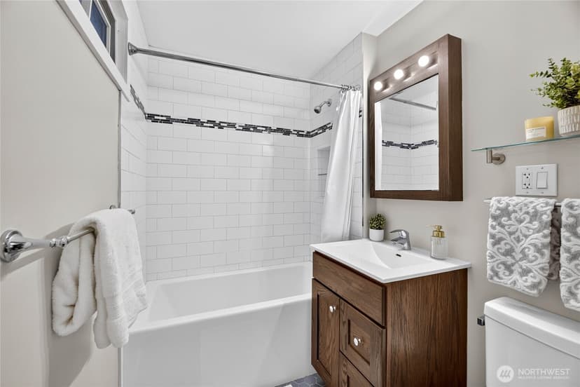 Property photo for 2732 NE 54th Street, Seattle photo 17