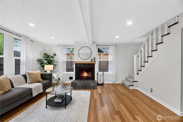 Property photo for 2732 NE 54th Street, Seattle photo 3
