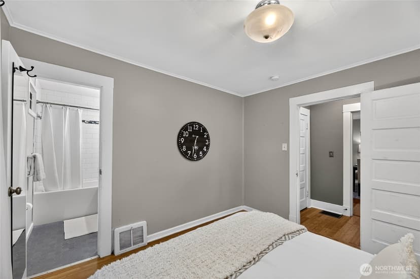 Property photo for 2732 NE 54th Street, Seattle photo 16