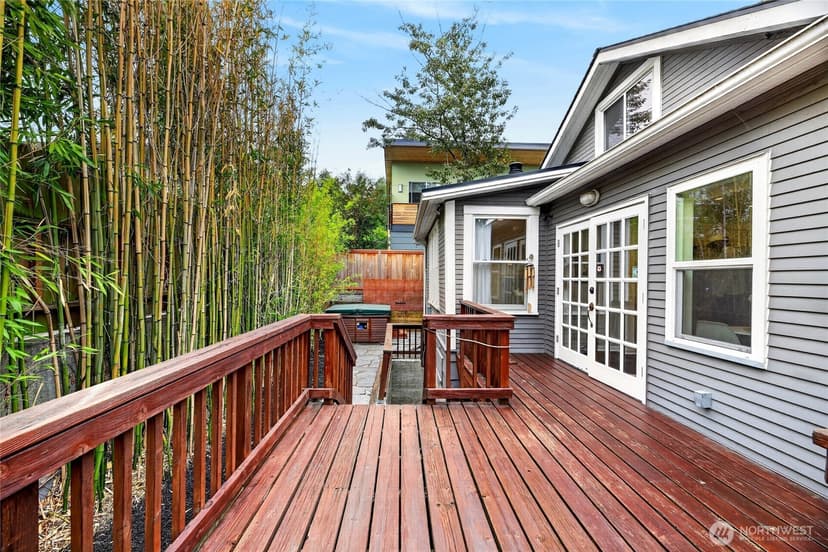 Property photo for 2732 NE 54th Street, Seattle photo 10