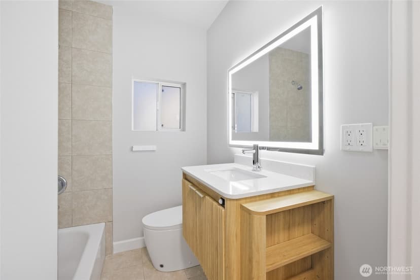 Property photo for 12243 16th Avenue S, Seattle photo 6