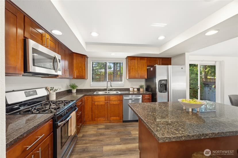 Property photo for 6215 122nd Avenue SE, Bellevue photo 14
