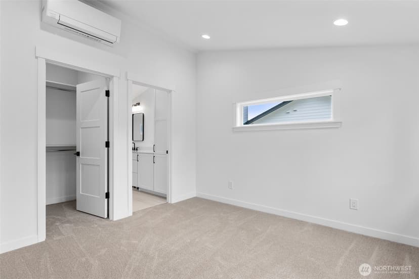 Property photo for 117 NW 117th Street, Seattle photo 13