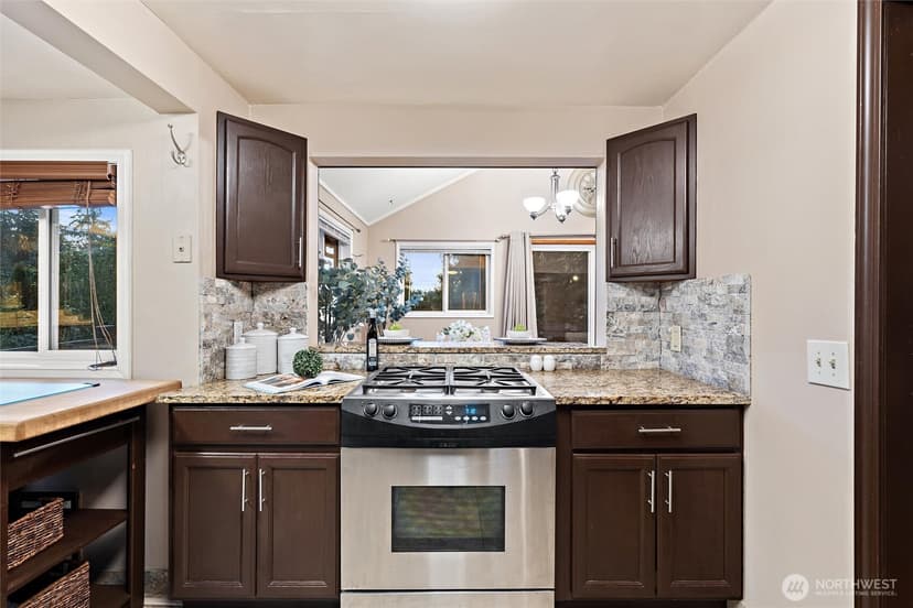 Property photo for 1228 S Lake Stickney Drive, Lynnwood photo 14