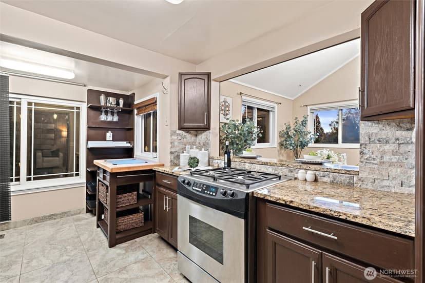 Property photo for 1228 S Lake Stickney Drive, Lynnwood photo 17