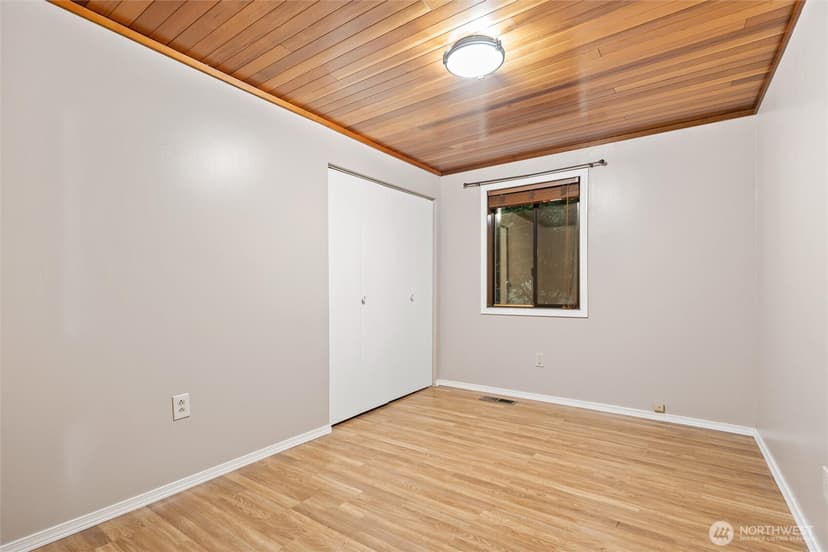 Property photo for 1228 S Lake Stickney Drive, Lynnwood photo 21