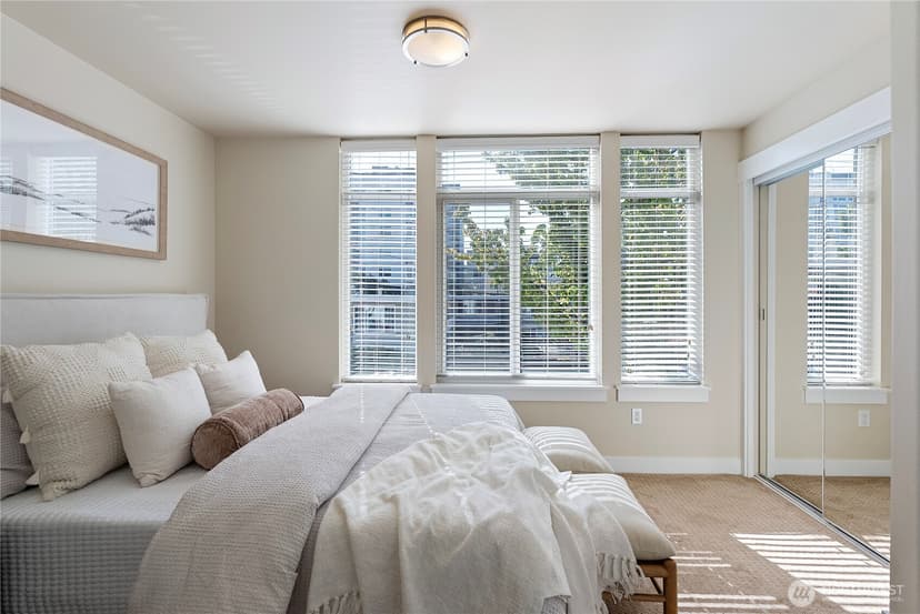 Property photo for 414 NE 73rd Street, Seattle photo 17