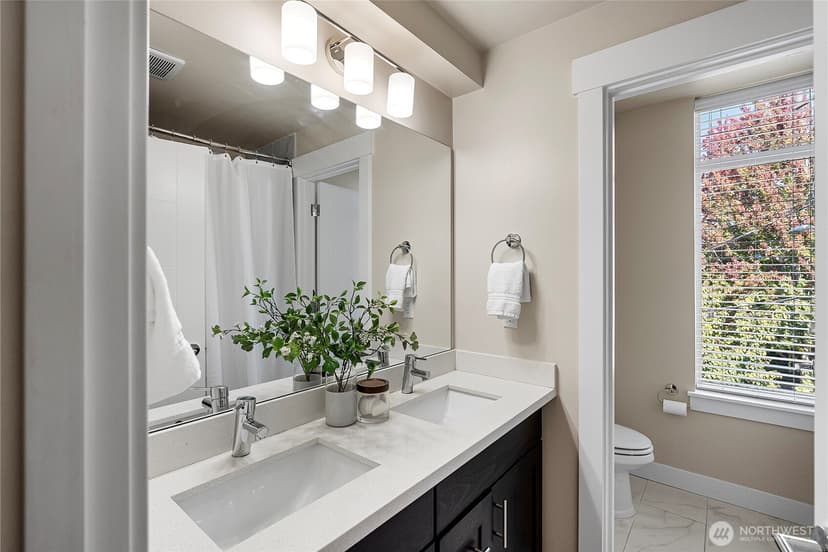 Property photo for 414 NE 73rd Street, Seattle photo 23
