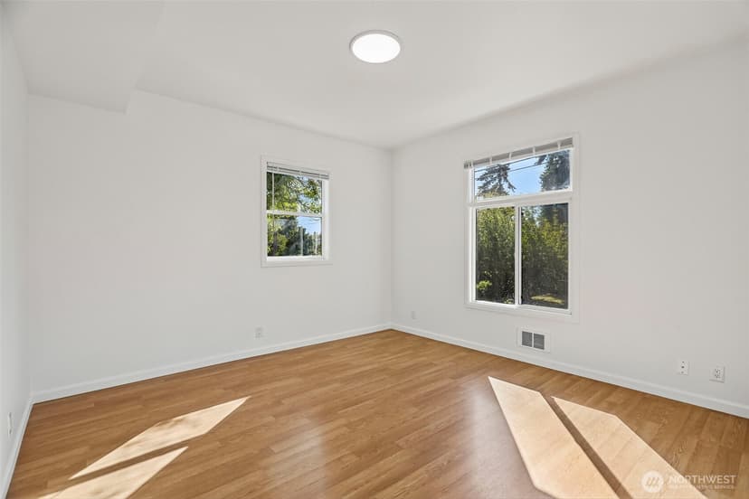 Property photo for 6558 16th Avenue NW, Seattle photo 6