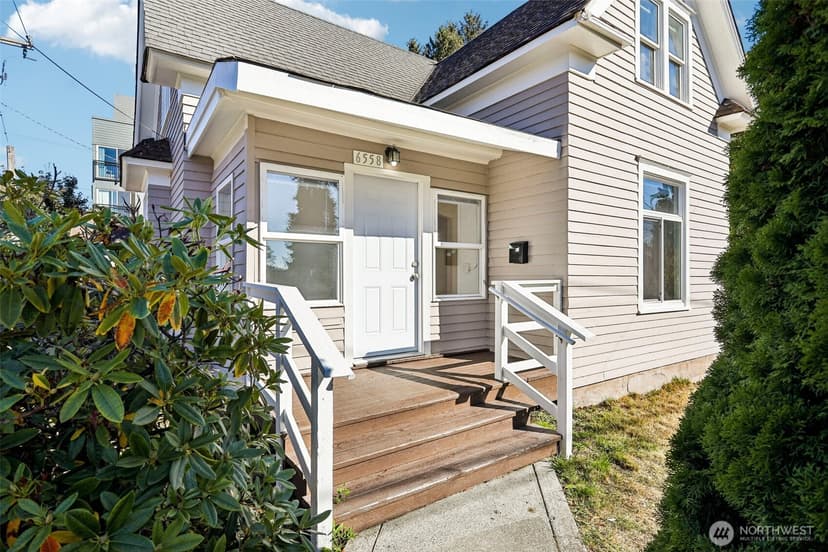 Property photo for 6558 16th Avenue NW, Seattle photo 4