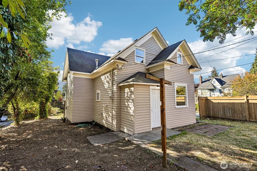 Property photo for 6558 16th Avenue NW, Seattle photo 30