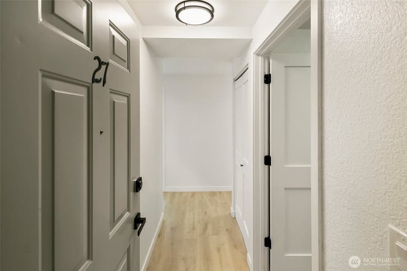 Property photo for 9255 Greenwood Avenue N #27, Seattle photo 17