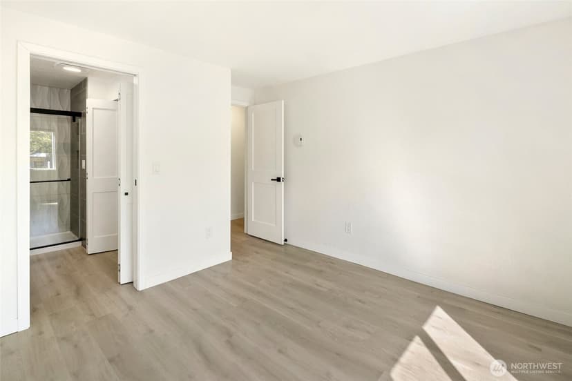 Property photo for 9255 Greenwood Avenue N #27, Seattle photo 12