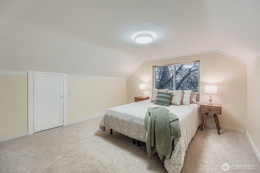Property photo for 102 N Street NE, Auburn photo 17