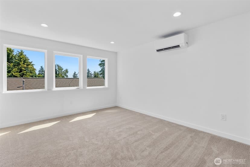 Property photo for 11050 2nd Avenue NW #B, Seattle photo 16