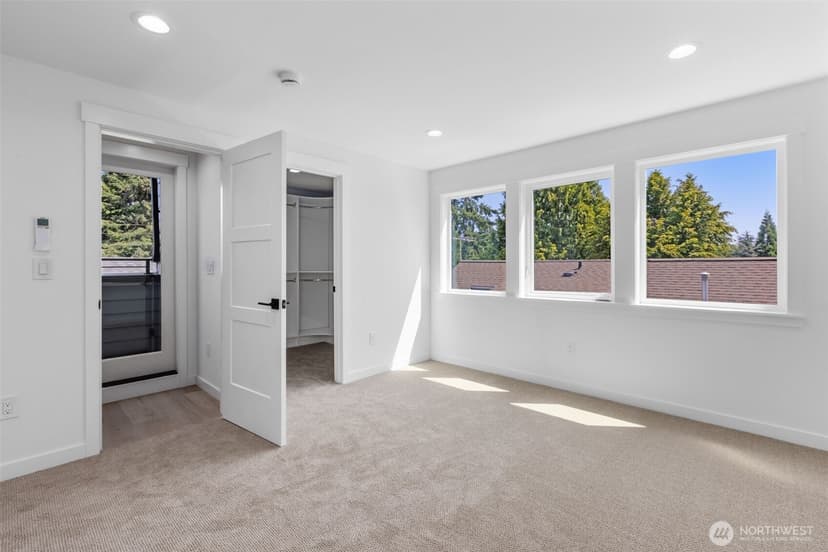 Property photo for 11050 2nd Avenue NW #B, Seattle photo 37