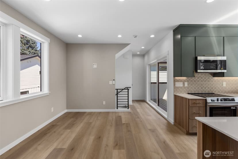 Property photo for 11050 2nd Avenue NW #B, Seattle photo 10