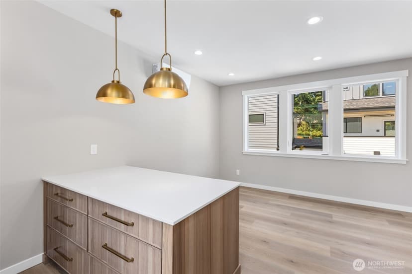 Property photo for 11050 2nd Avenue NW #B, Seattle photo 12