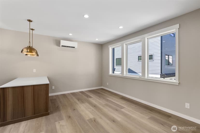 Property photo for 11050 2nd Avenue NW #B, Seattle photo 34