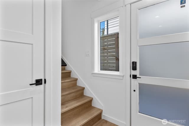 Property photo for 11050 2nd Avenue NW #B, Seattle photo 4