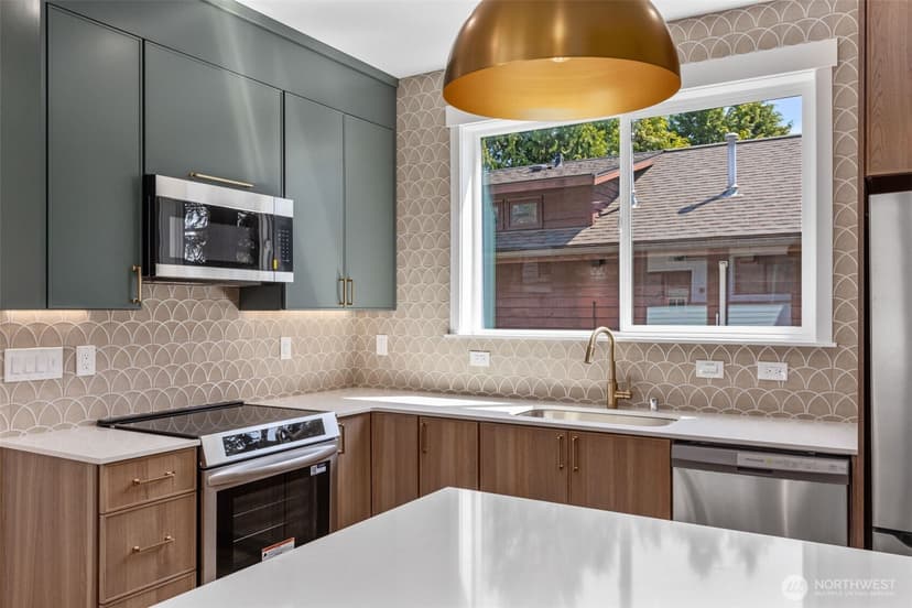 Property photo for 11050 2nd Avenue NW #B, Seattle photo 35