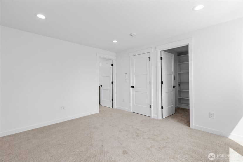 Property photo for 11050 2nd Avenue NW #B, Seattle photo 38