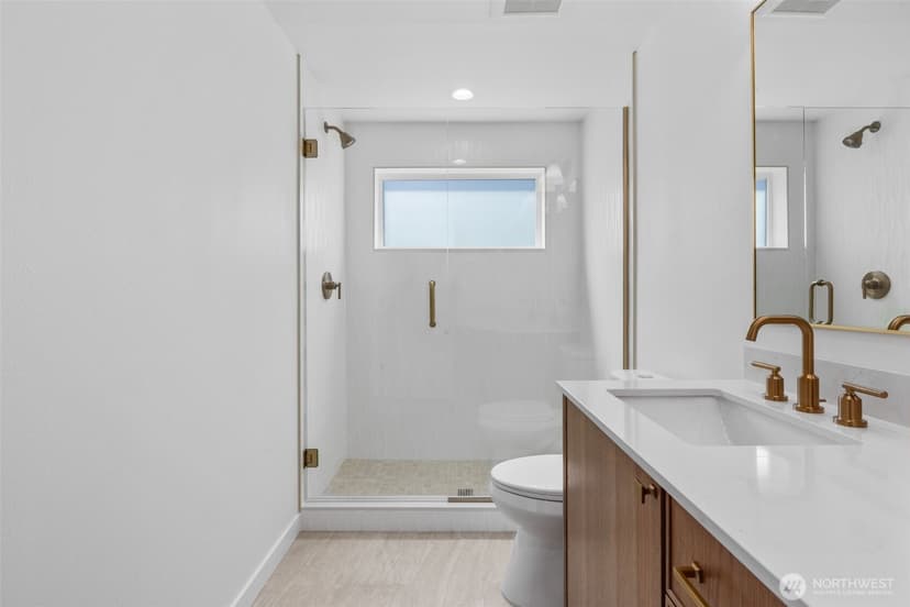 Property photo for 11050 2nd Avenue NW #B, Seattle photo 40