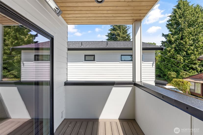 Property photo for 11050 2nd Avenue NW #B, Seattle photo 6