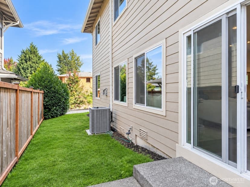 Property photo for 10219 125th Avenue NE, Kirkland photo 31