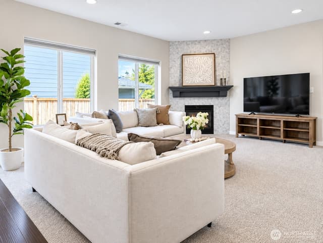 Property photo for 10219 125th Avenue NE, Kirkland photo 3