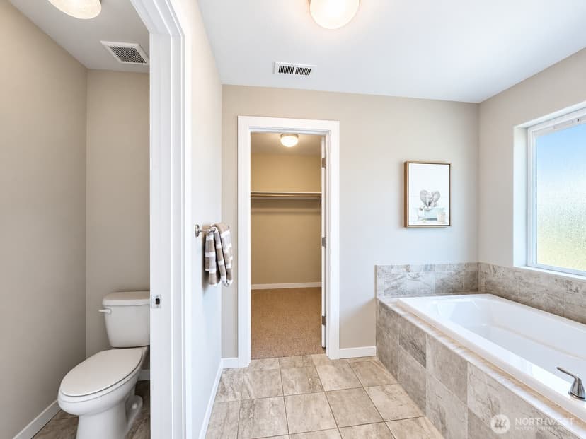 Property photo for 10219 125th Avenue NE, Kirkland photo 14