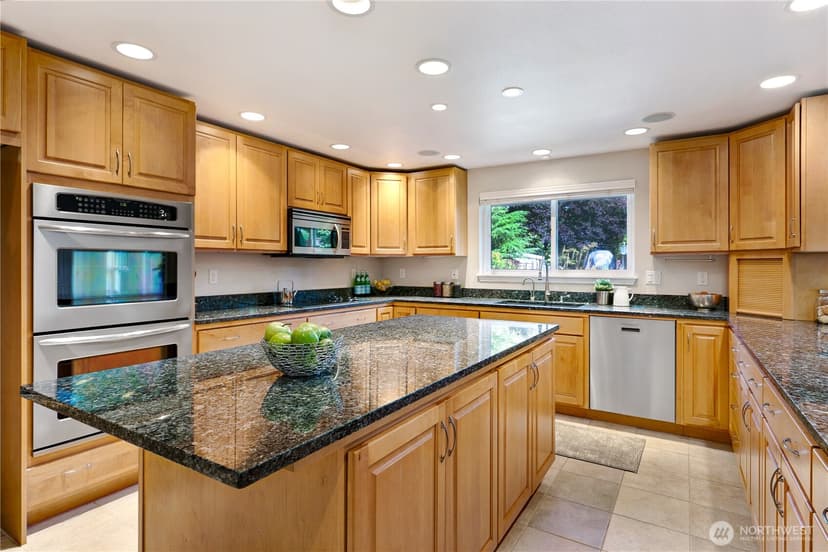 Property photo for 19012 78th Place W, Edmonds photo 15