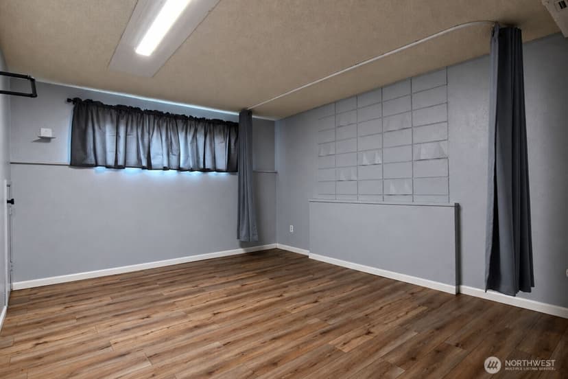 Property photo for 1511 N James Street, Tacoma photo 16