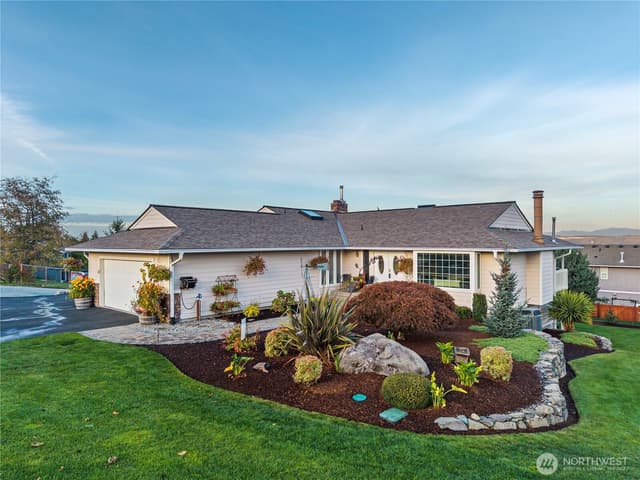 Property photo for 8203 Woodland Avenue E, Puyallup