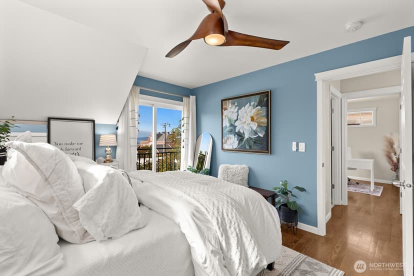 Property photo for 7110 California Avenue SW, Seattle photo 12