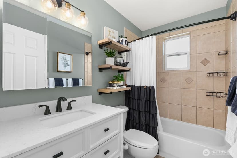 Property photo for 7110 California Avenue SW, Seattle photo 16