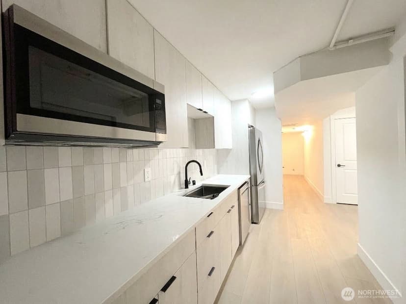 Property photo for 2040 128th Avenue SE, Bellevue photo 28