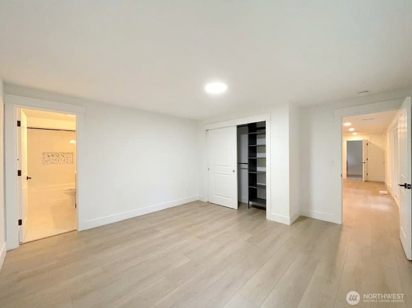 Property photo for 2040 128th Avenue SE, Bellevue photo 27