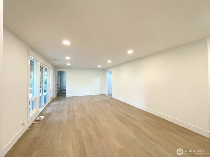 Property photo for 2040 128th Avenue SE, Bellevue photo 24