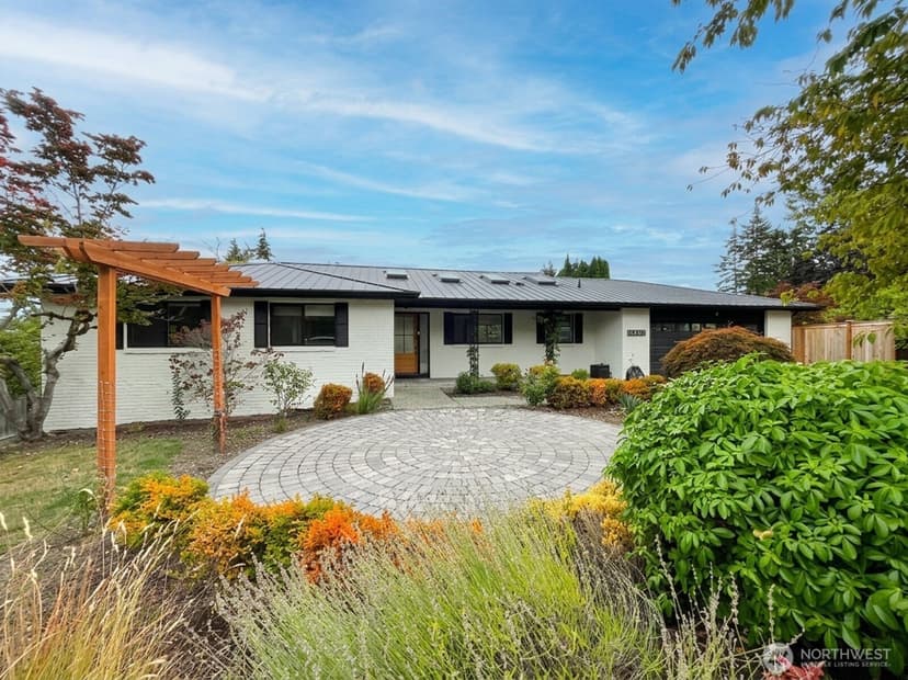 Property photo for 2040 128th Avenue SE, Bellevue