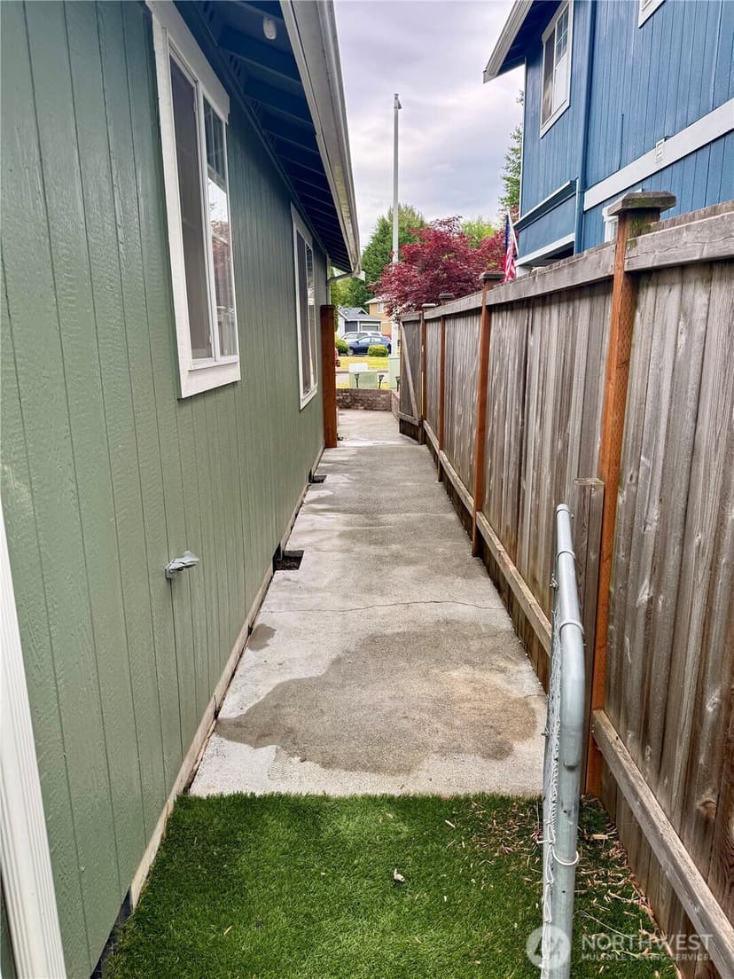 Property photo for 6412 79th Place NE, Marysville photo 6