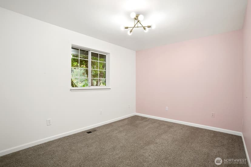 Property photo for 11220 196th Avenue NE, Redmond photo 14