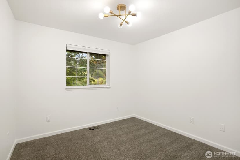 Property photo for 11220 196th Avenue NE, Redmond photo 13