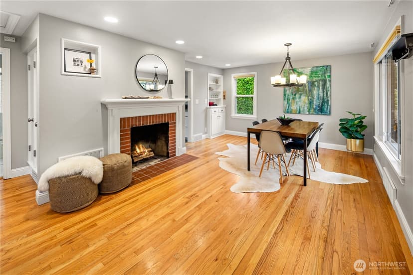 Property photo for 3825 33rd Avenue W, Seattle photo 6
